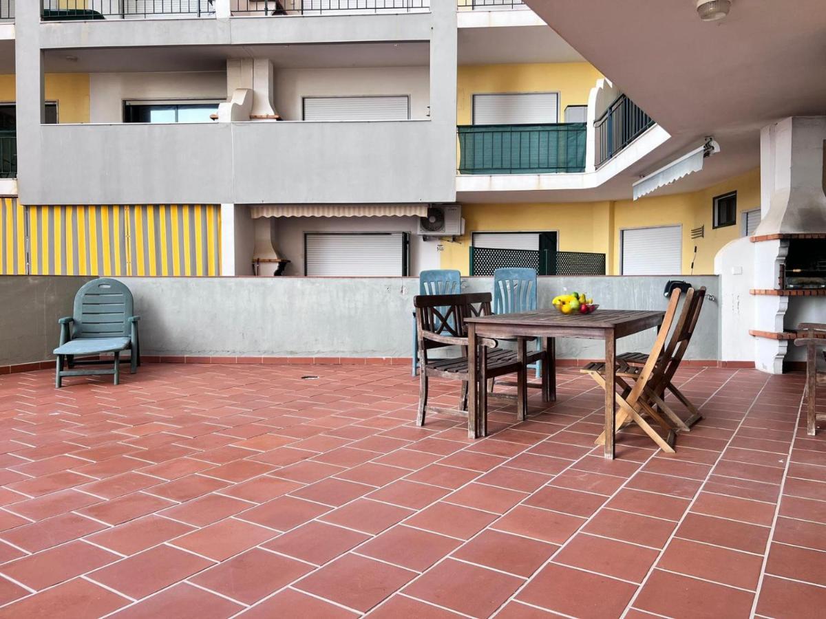 Armacao De Pera Ocean Terrace With Pool By Homing Apartment Luaran gambar